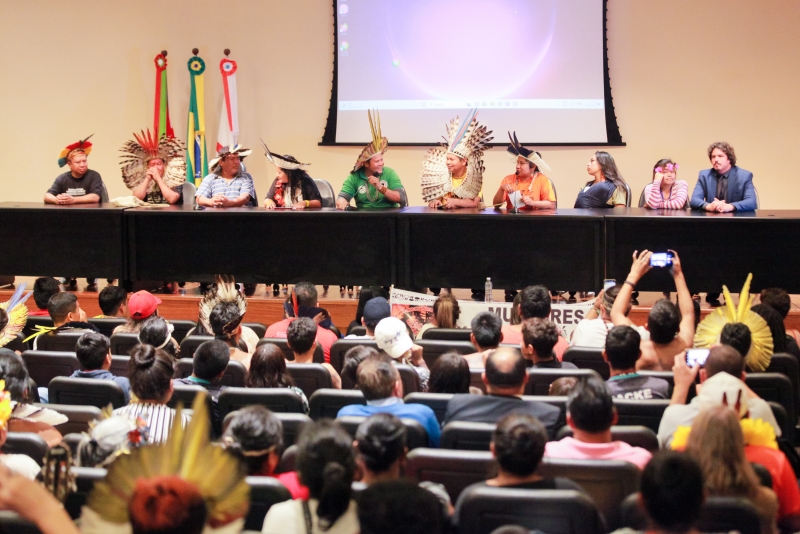 Lideranças das três etnias presentes em SC participaram do debate, realizado nesta quarta (16) - FOTO: Vicente Schmitt/Agência AL 
