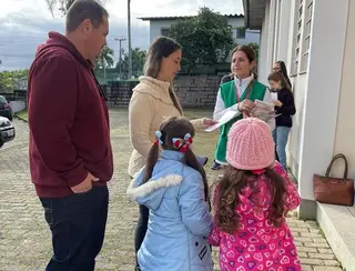 Criciúma: CASAN retoma ações de orientação aos moradores da Grande Próspera sobre ligações à rede de esgoto