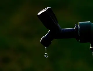 Governo do Estado emite nota técnica sobre cuidados essenciais na hora de fazer doação de água ao RS