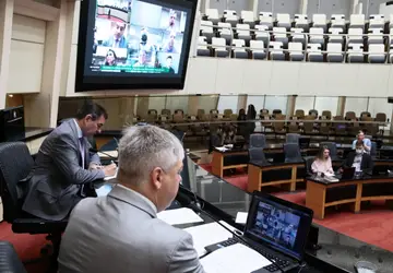 Comissão do segundo processo de impeachment recebe síntese do voto da relatoria. FOTO: Solon Soares/Agência AL