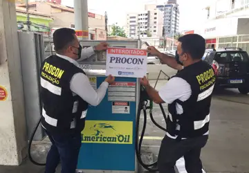 Procon de Florianópolis interdita bomba de etanol em posto de combustível por apresentar aumento abusivo do preço