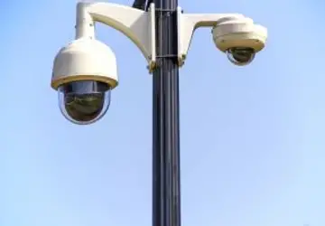 Câmeras de monitoramento podem ser usadas para autuar e multar motoristas infratores (Foto: Pixabay)