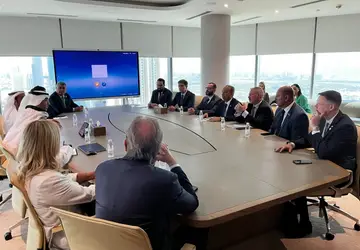 Comitiva se reuniu com o ministro de Estado do Comércio Exterior dos Emirados Árabes Unidos, Thani Al Zeyoudi. Foto: Adriano Piekas 