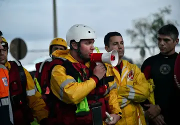 Equipes dos bombeiros militares de SC resgatam 2.071 pessoas no Rio Grande do Sul e 284 animais com vida