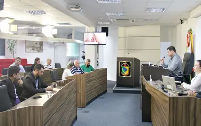Câmara Municipal discute Nota Fiscal, emissão de alvarás e excesso de burocracia para empreendedores em São José