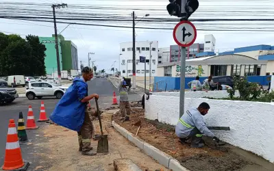 Rua Domingos Filomeno, no bairro Praia Comprida, em São José, terá calçada com mais acessibilidade